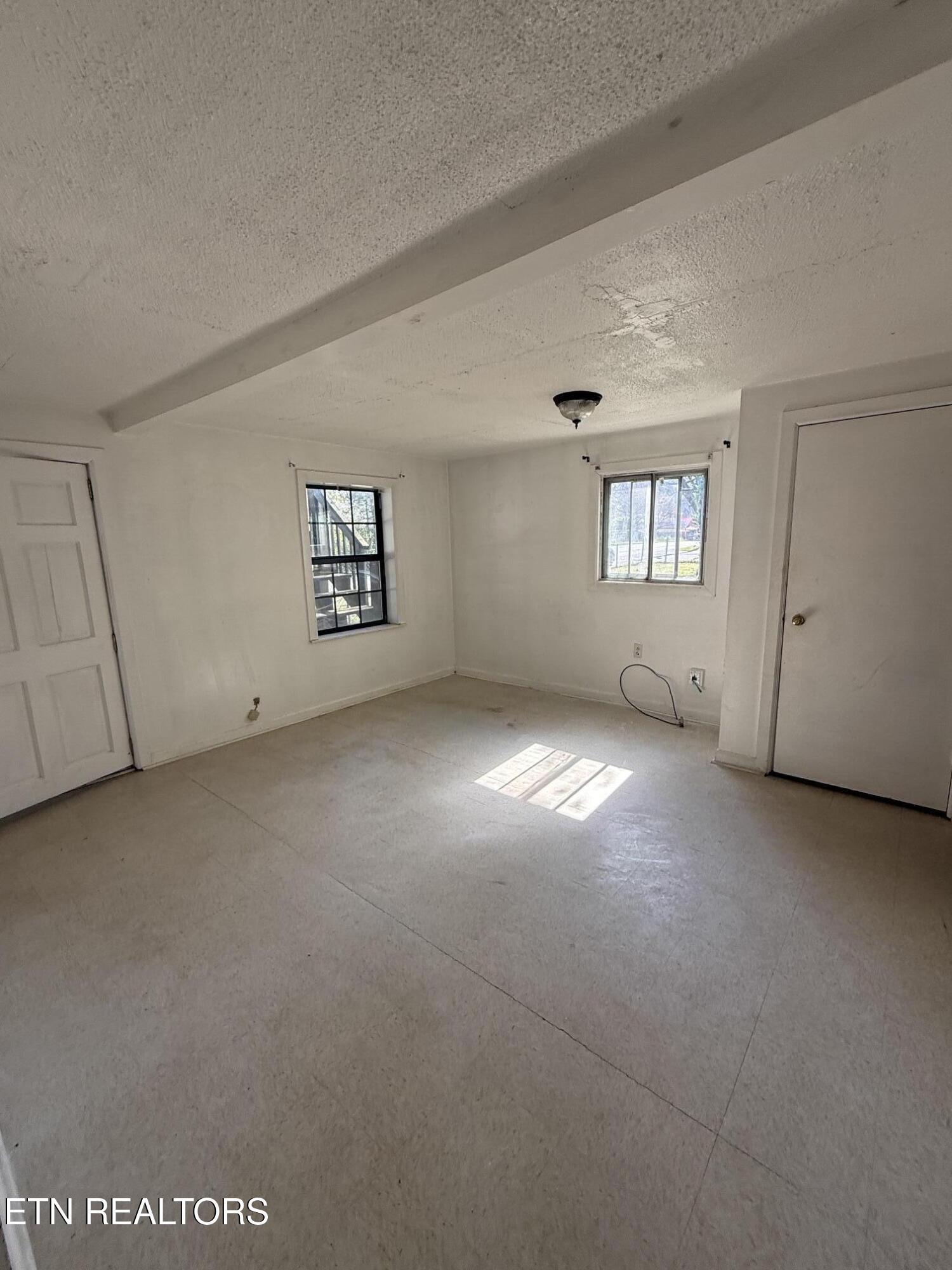 316 Russell Rd
