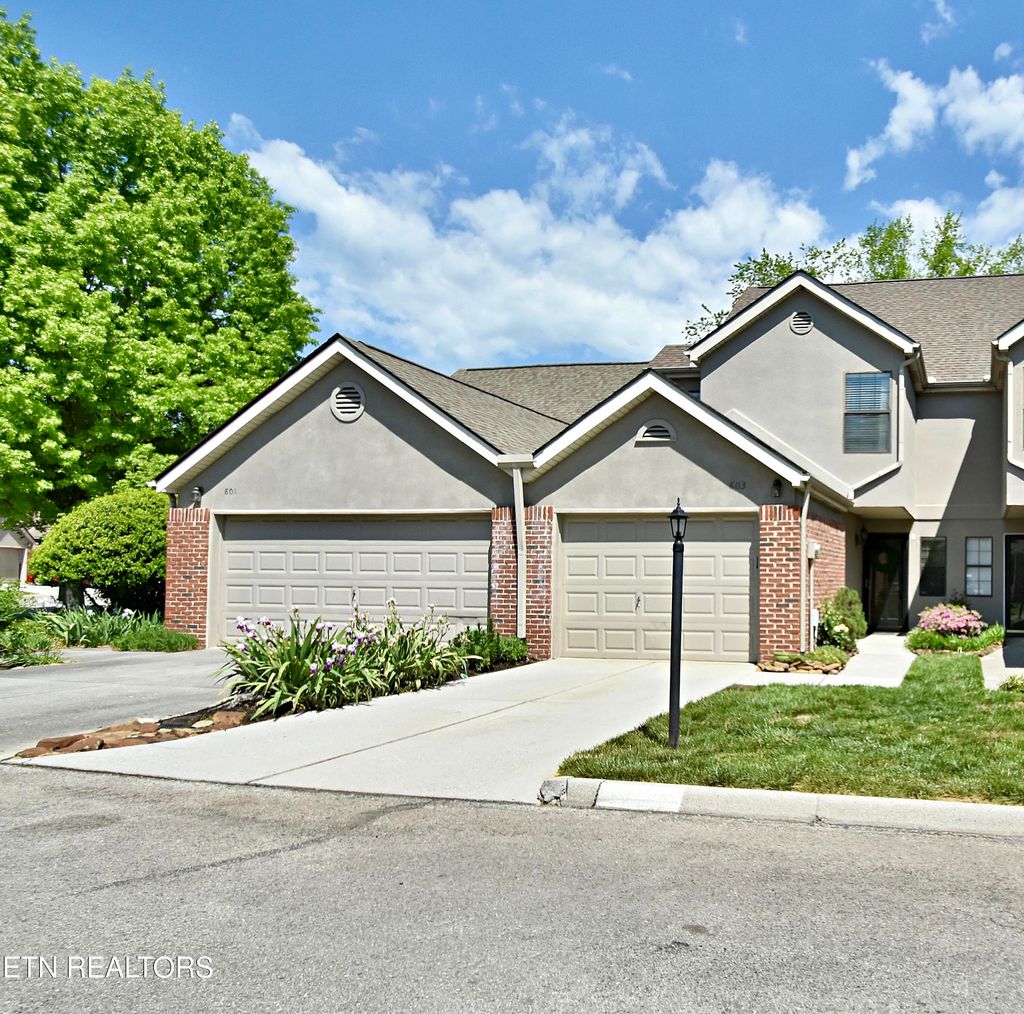 Photo of 803 Farragut Commons Drive, Knoxville, TN 37934 (MLS # 1337951)