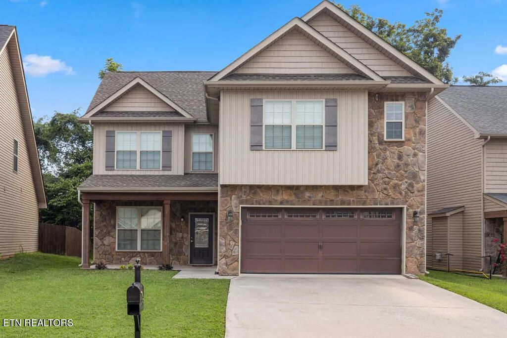 Photo of 1212 Dark Creek Lane, Knoxville, TN 37932 (MLS # 1343131)
