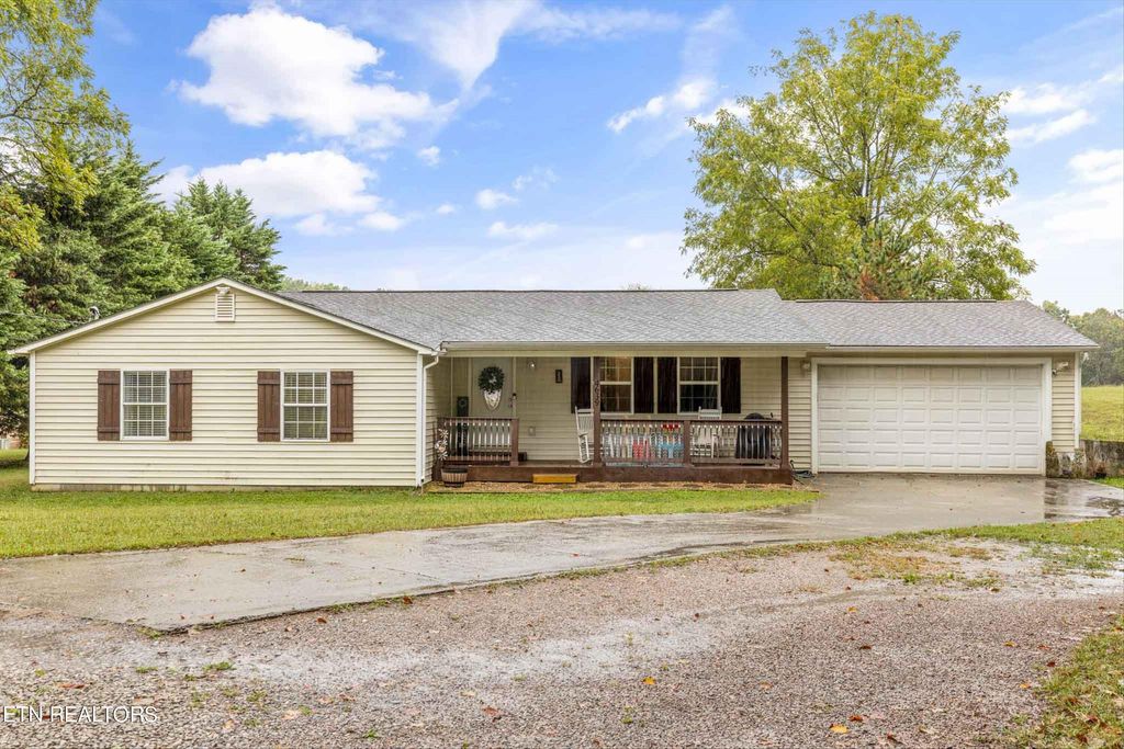 Photo of 4639 Moon Lane, Strawberry Plains, TN 37871 (MLS # 1278010)