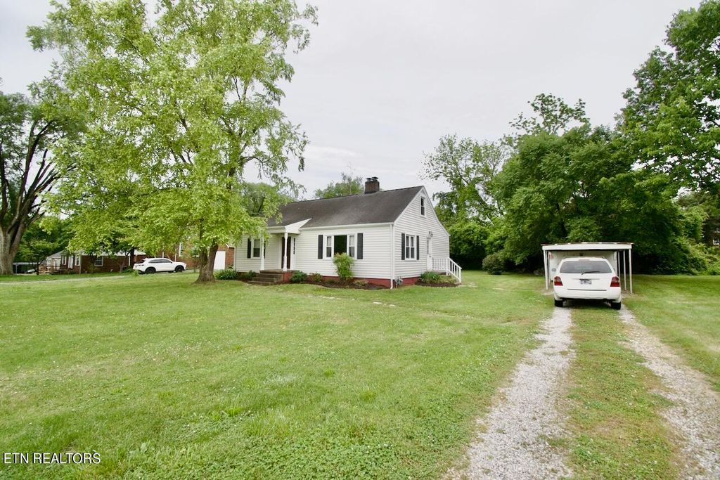 Photo of 303 Rose Ave, Alcoa, TN 37701 (MLS # 1262953)