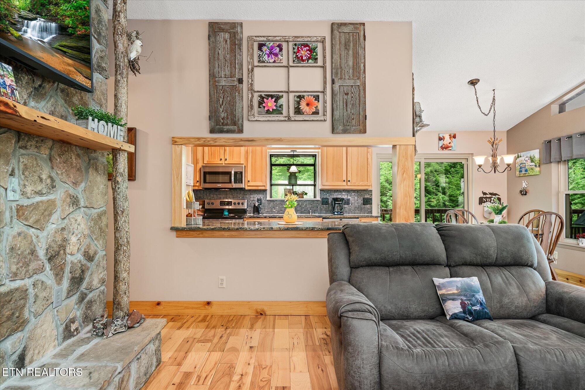 715 White Oak Rd