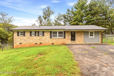 Photo of 1313 Burton Rd, Knoxville, TN 37919 (MLS # 1356495)