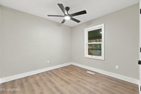 Tiny photo for 504 Akers St, Maryville, TN 37804 (MLS # 1357458)