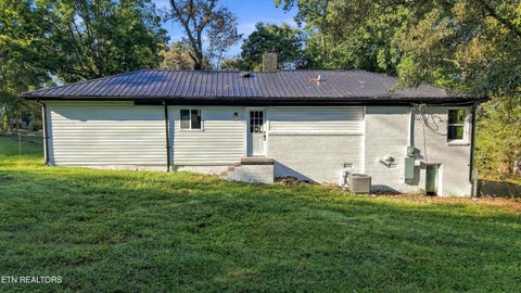 Tiny photo for 504 Akers St, Maryville, TN 37804 (MLS # 1357458)