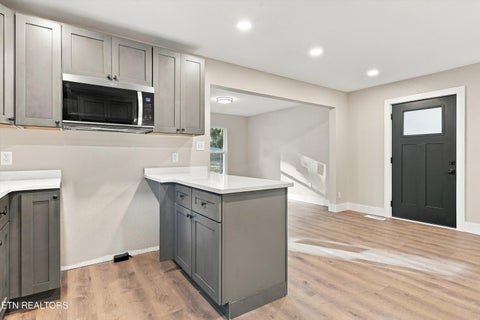 Tiny photo for 504 Akers St, Maryville, TN 37804 (MLS # 1357458)