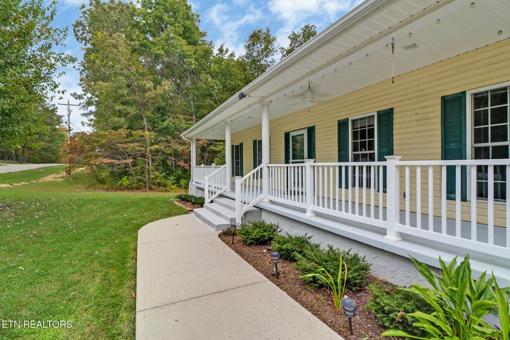 Photo of 613 Westchester Drive, Crossville, TN 38558 (MLS # 1315365)