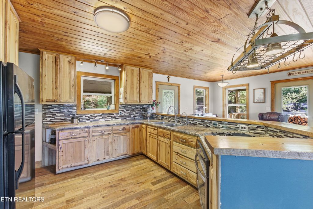 Photo of 1705 Eagle Furnace Rd, Rockwood, TN 37854 (MLS # 1340637)
