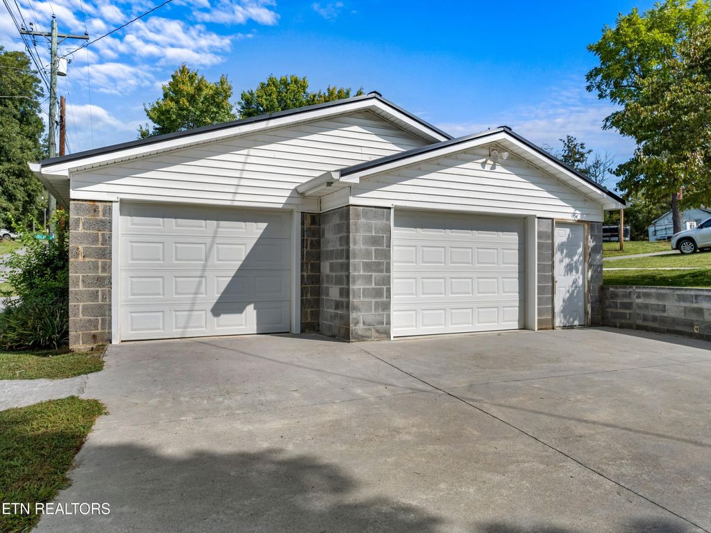 Photo of 120 Raymond Layel Rd, Bean Station, TN 37708 (MLS # 1275539)