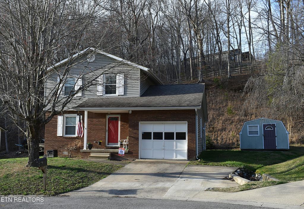 Photo of 23 Castleford Way, Middlesboro, KY 40965 (MLS # 1331558)