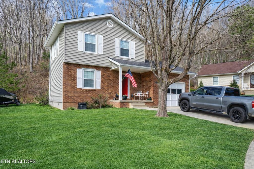 Photo of 23 Castleford Way, Middlesboro, KY 40965 (MLS # 1331558)