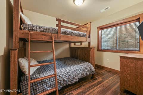 Tiny photo for 430 Sugar Cove Way, Newport, TN 37821 (MLS # 1344020)