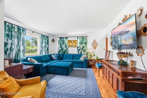 Tiny photo for 121 W Hutchinson Circle, Oak Ridge, TN 37830 (MLS # 1348281)