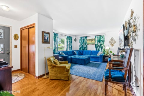 Tiny photo for 121 W Hutchinson Circle, Oak Ridge, TN 37830 (MLS # 1348281)