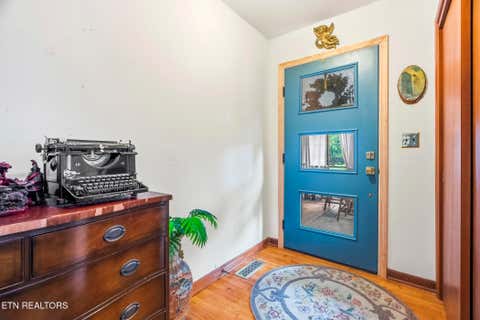 Tiny photo for 121 W Hutchinson Circle, Oak Ridge, TN 37830 (MLS # 1348281)