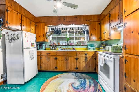 Tiny photo for 121 W Hutchinson Circle, Oak Ridge, TN 37830 (MLS # 1348281)