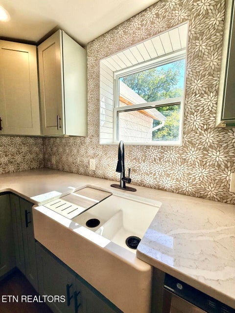 Tiny photo for 8752 Gleason Drive, Knoxville, TN 37923 (MLS # 1357503)