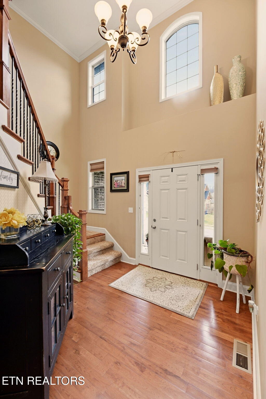 106 Creek View Court