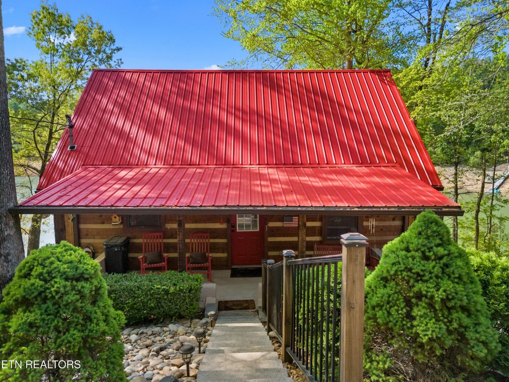 Photo of 1055 Dean Circle, Dandridge, TN 37725 (MLS # 1337481)