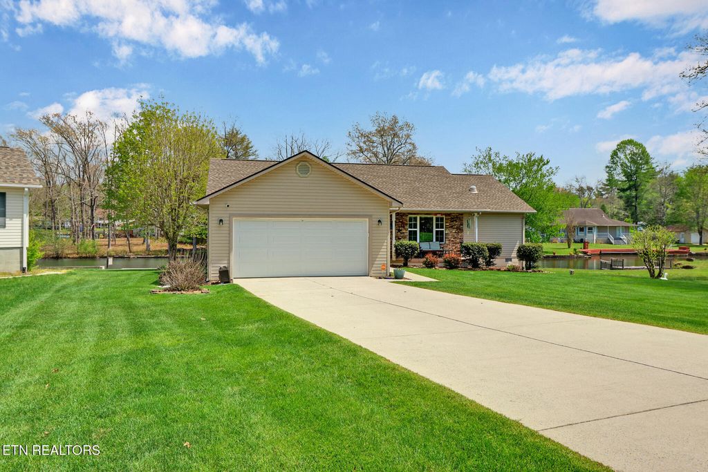 Photo of 122 Peace Pipe Bend Bnd, Crossville, TN 38572 (MLS # 1336843)