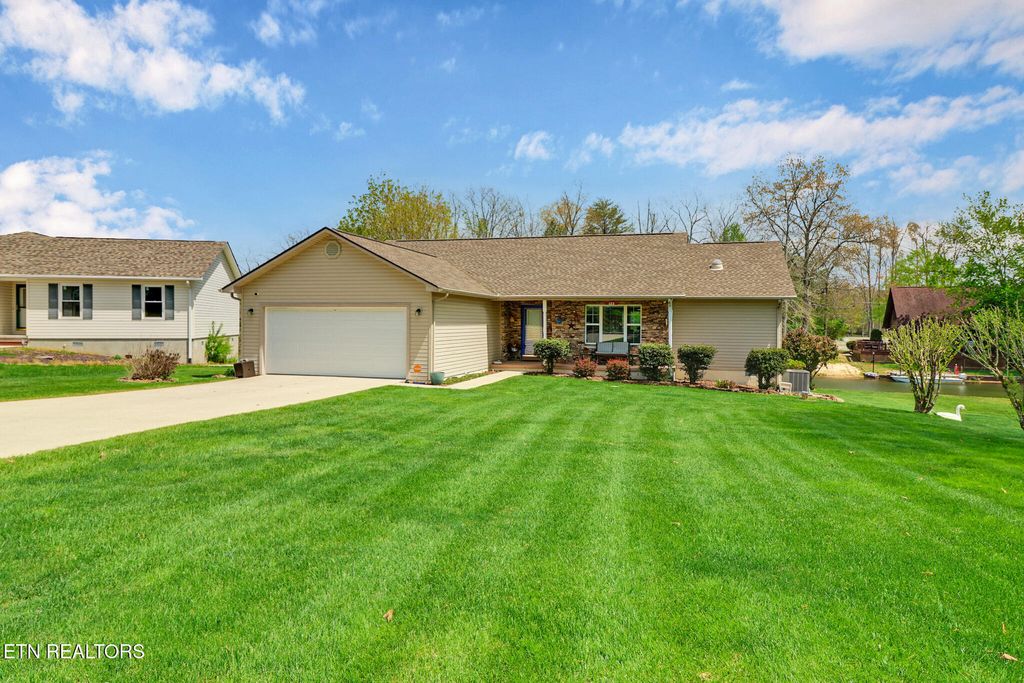 Photo of 122 Peace Pipe Bend Bnd, Crossville, TN 38572 (MLS # 1336843)