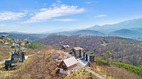 Tiny photo for 920 W Cedar Lane, Gatlinburg, TN 37738 (MLS # 1333682)