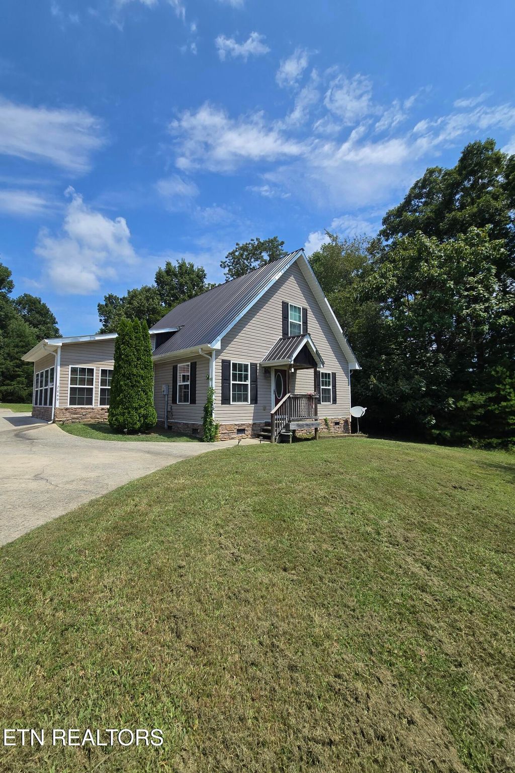 Photo of 2049 Highway 322 E, Sweetwater, TN 37874 (MLS # 1312181)