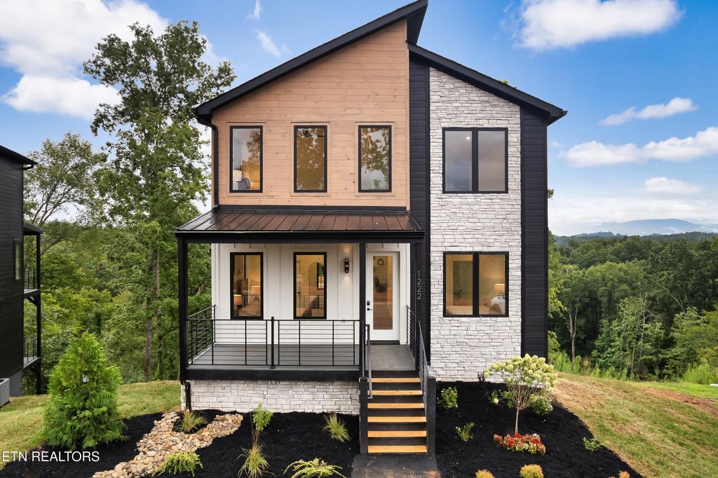 Photo of 1222 Reedmont Way, Sevierville, TN 37876 (MLS # 1333077)