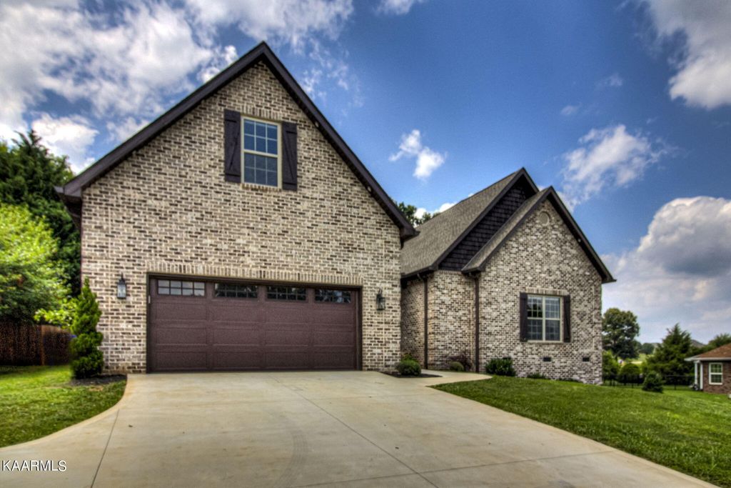 Photo of 5065 Chosin Tr, Greenback, TN 37742 (MLS # 1231341)