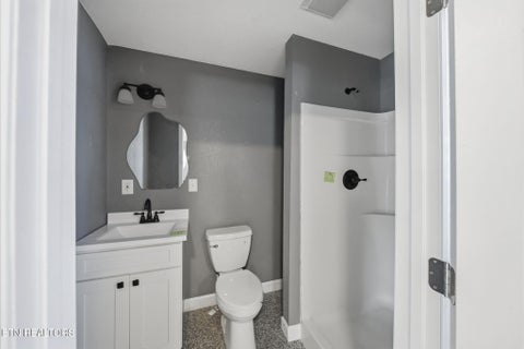 Tiny photo for 119 E 6th St, Rocky Top, TN 37769 (MLS # 1352507)