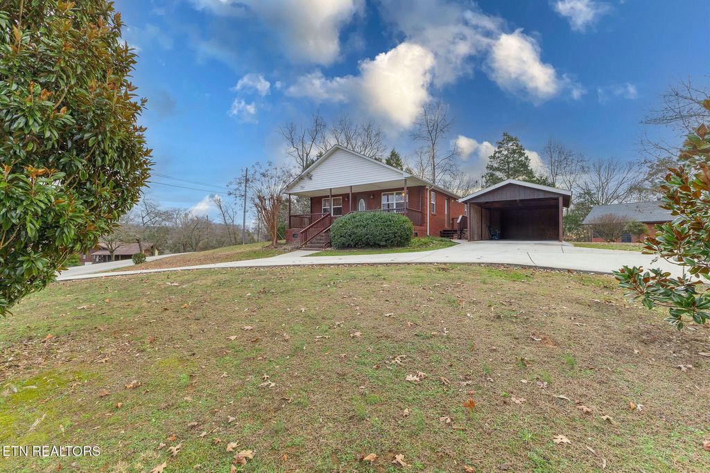 Photo of 103 Hilltop Drive, Kingston, TN 37763 (MLS # 1287766)