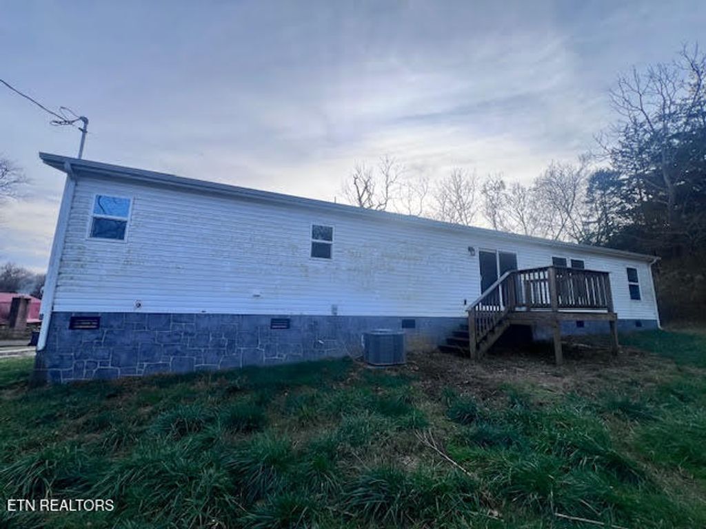 Photo of 420 Lewallen Hollow Rd, Clinton, TN 37716 (MLS # 1323941)
