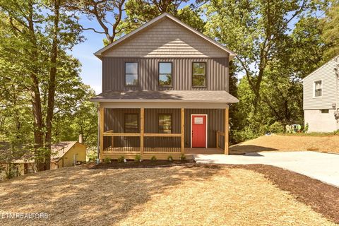 Photo of 2615 Vucrest Ave, Knoxville, TN 37920 (MLS # 1336628)