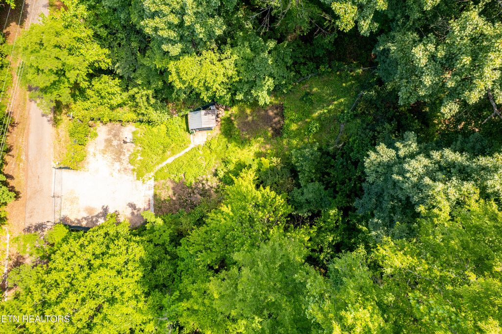 Photo of 3411 Divide St, Knoxville, TN 37921 (MLS # 1341014)