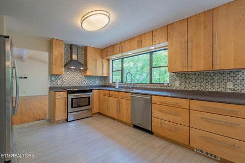 Tiny photo for 909 W Outer Drive, Oak Ridge, TN 37830 (MLS # 1345902)