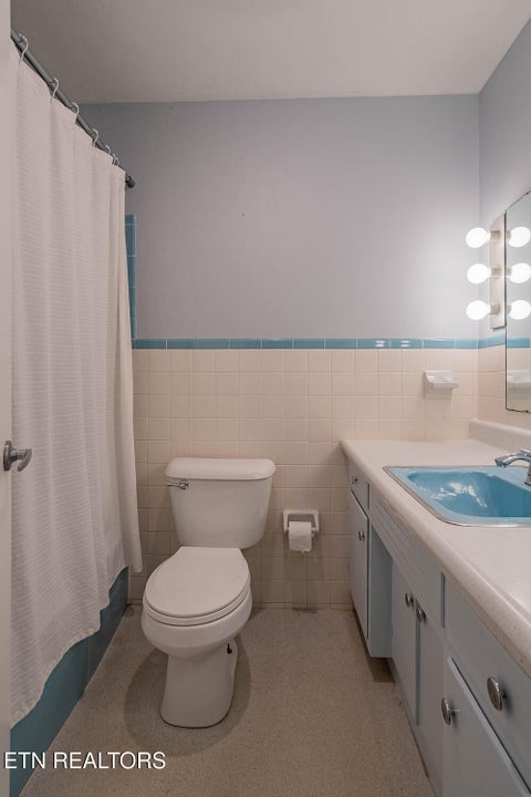 Tiny photo for 909 W Outer Drive, Oak Ridge, TN 37830 (MLS # 1345902)