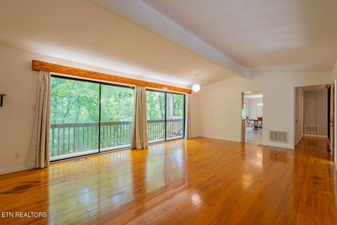 Tiny photo for 909 W Outer Drive, Oak Ridge, TN 37830 (MLS # 1345902)
