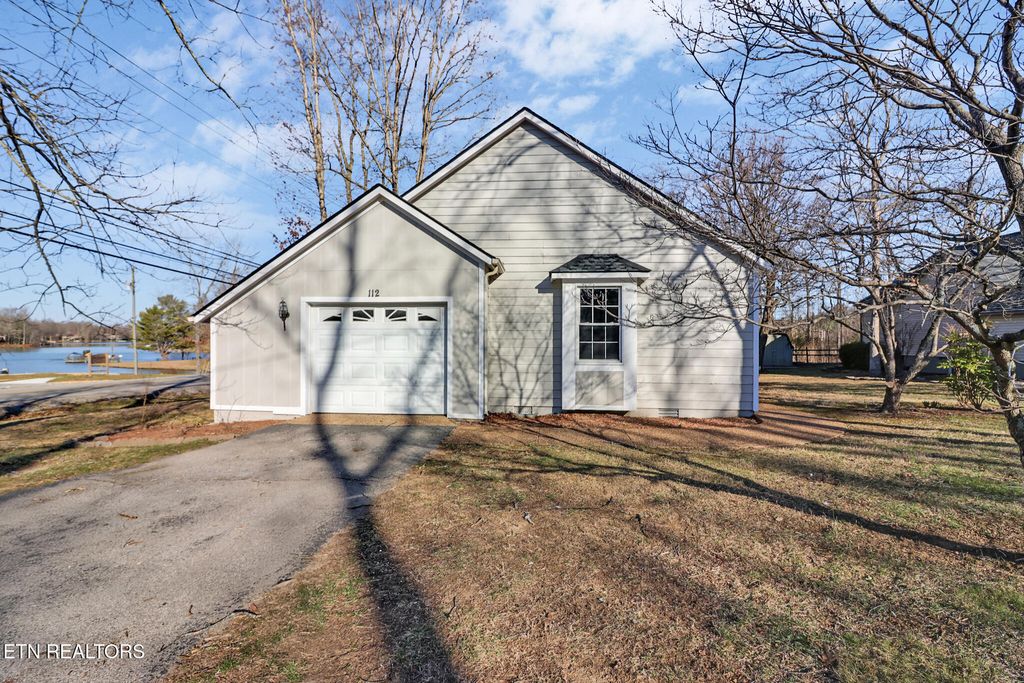 Photo of 112 Gilford Terrace Terrace, Crossville, TN 38558 (MLS # 1291717)