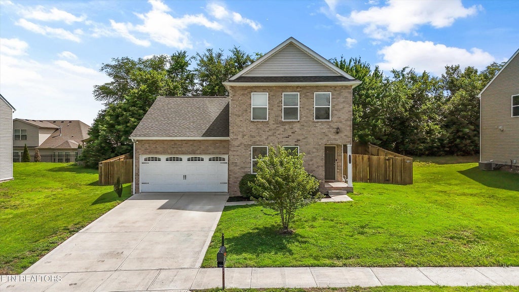 Photo of 930 Spring Creek St, Maryville, TN 37801 (MLS # 1343392)
