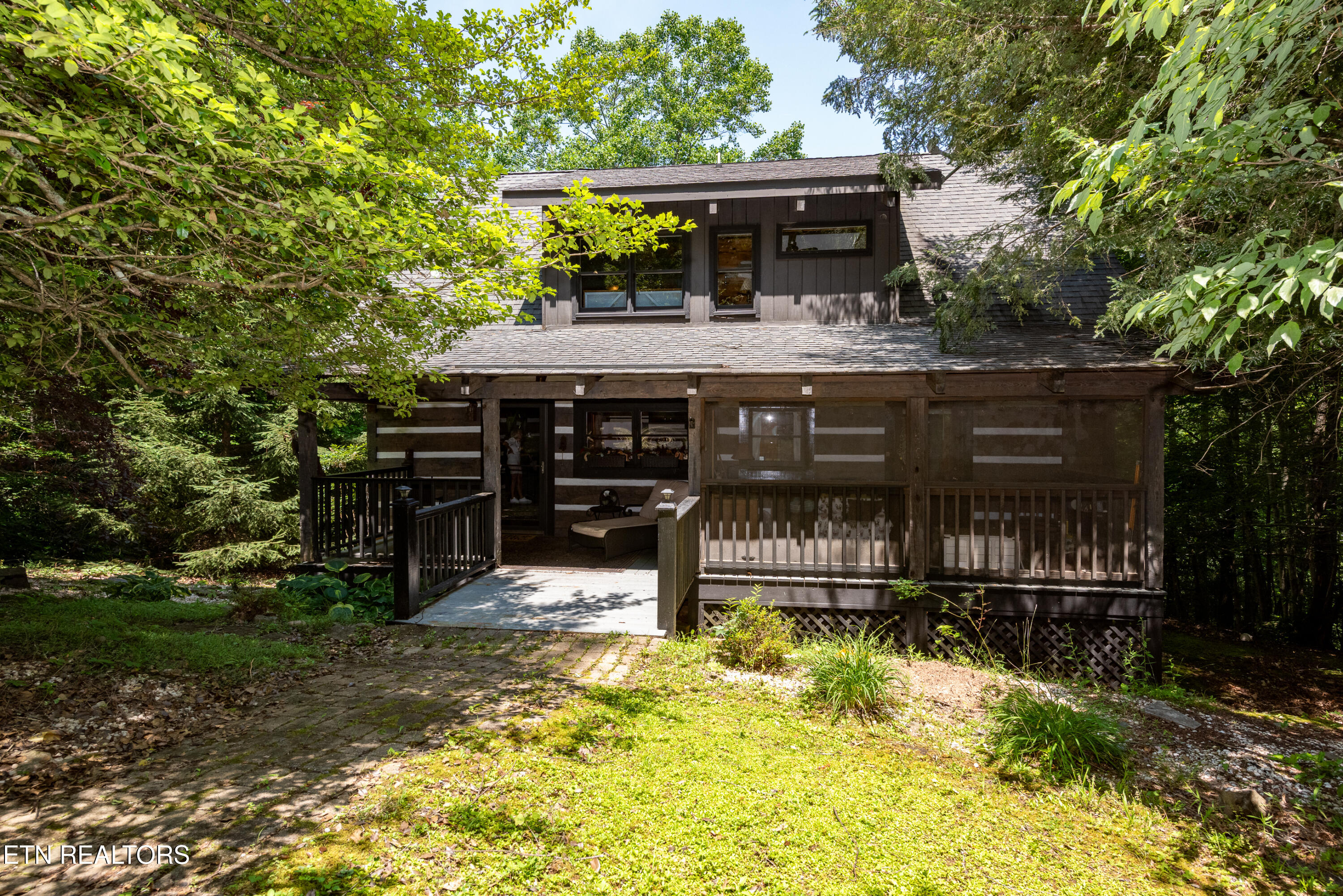 311 Domar Drive