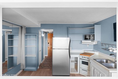 Tiny photo for 1700 Clinch Ave #311, Knoxville, TN 37916 (MLS # 1335461)