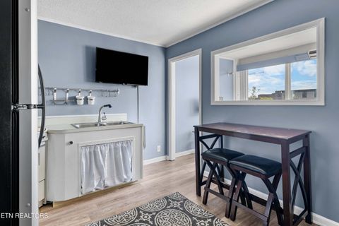 Tiny photo for 1700 Clinch Ave #311, Knoxville, TN 37916 (MLS # 1335461)