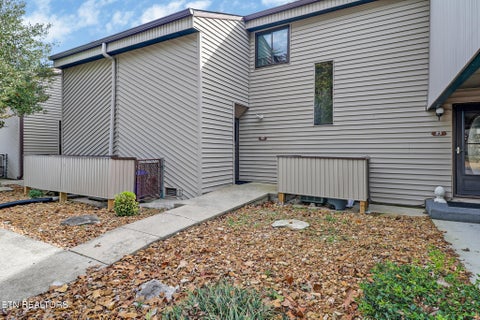 Photo of 74 Lakeshore Court #82, Crossville, TN 38558 (MLS # 1360327)