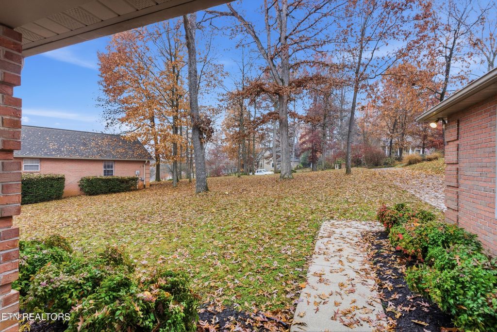 Photo of 445 Timbercreek Drive, Maryville, TN 37803 (MLS # 1322728)