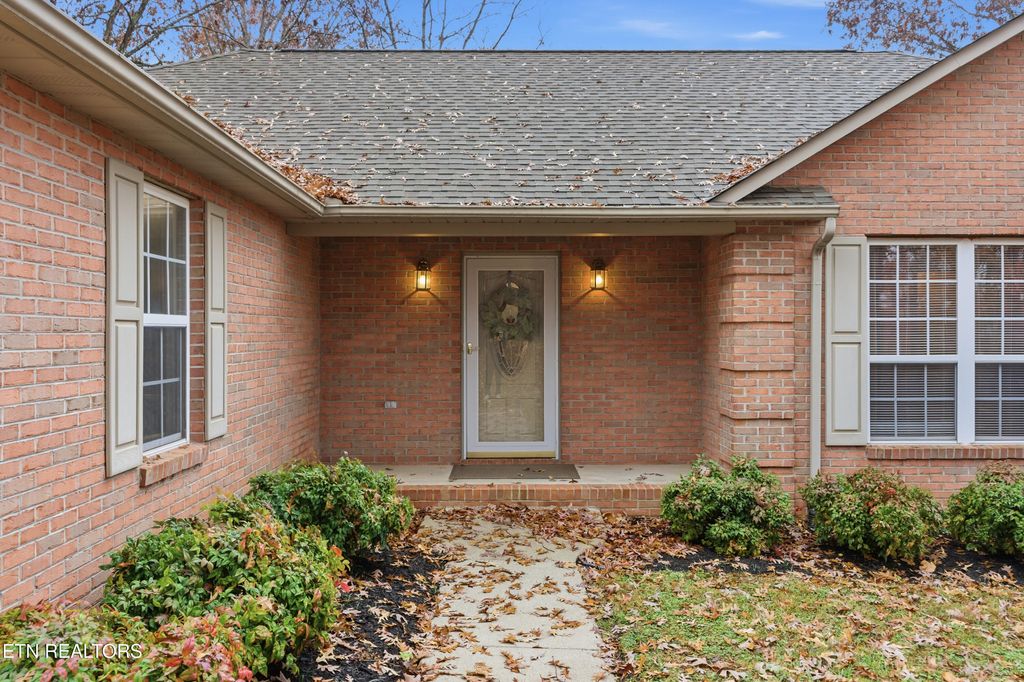 Photo of 445 Timbercreek Drive, Maryville, TN 37803 (MLS # 1322728)