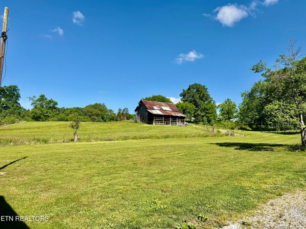 Photo of 147 County Road 311, Sweetwater, TN 37874 (MLS # 1339023)