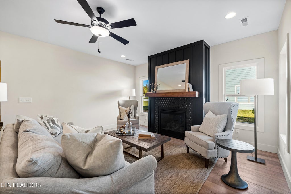 Photo of 710 Greenhead Lane, Knoxville, TN 37924 (MLS # 1244133)