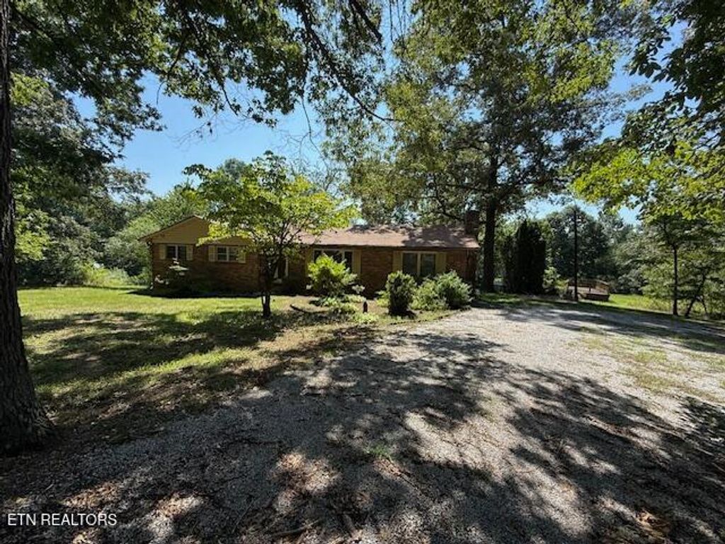 Photo of 1516 Kathy Circle, Kingston, TN 37763 (MLS # 1311175)