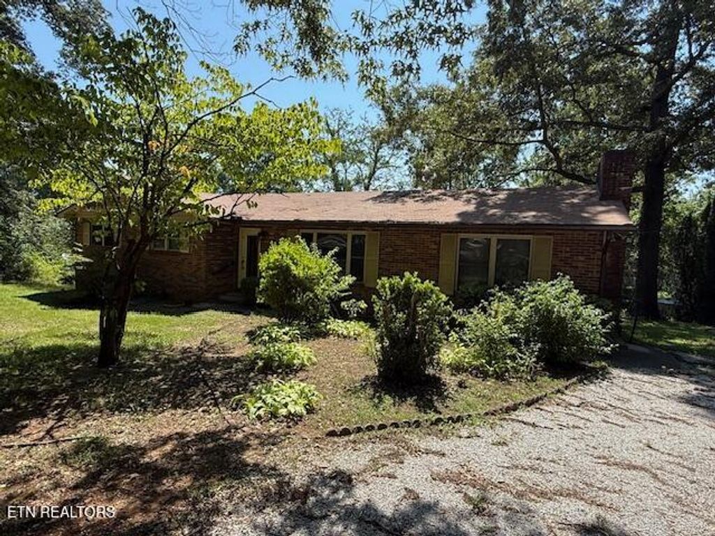 Photo of 1516 Kathy Circle, Kingston, TN 37763 (MLS # 1311175)