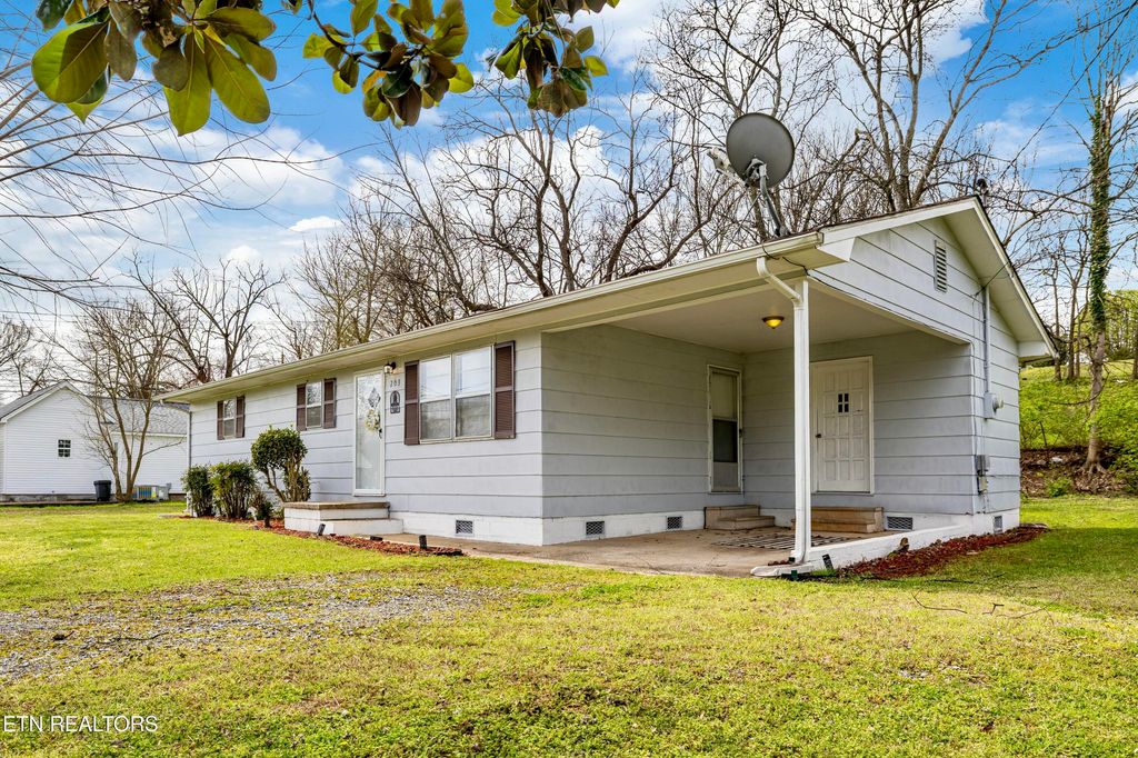 Photo of 203 Gaines St, Sweetwater, TN 37874 (MLS # 1294742)